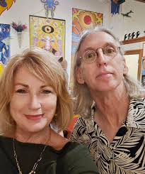 Whoa! 🌵 I've got some cactus babes looking for new homes! These cuties  came from my “mothership” cactus — the one that bursts out the most  stunning overnight blooms in the heat