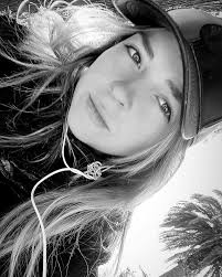 Constanza Beatriz de la Luz Escobar Ruiz-Esquide (@coniescobar_) •  Instagram photos and videos