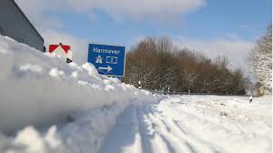 Die aktuelle wettervorhersage für die region ratingen und wie sich das wetter bei allergie oder wetterfühligkeit heute und morgen auf ihre gesundheit auswirken kann, lesen sie hier auf news.de. Schneechaos In Deutschland Hauptbahnhof Kassel Wegen Schnee Dicht Stern De