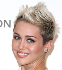 2019 bob hairstyle for women fine hair. Cute Christmas Hairstyles For Short And Medium Length Hair Inspired Beauty