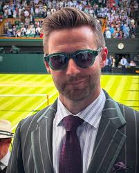 Encore un peu sur un nuage après ce week-end de rêve… De retour à Montréal,  après un passage à Salut Bonjour ce matin, je reçois encore plein de  messages. 💬 Un look