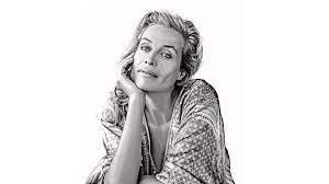 Frederique van der wal (also frédérique van der wal) (born 30 august 1967) is a former model from the netherlands, known for having appeared in victoria's secret, and the covers of magazines such as cosmopolitan and vogue. Frederique Van Der Wal