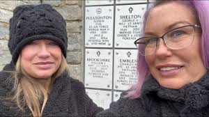 Vlogmas #14: Christmas Wreath Laying Ceremony