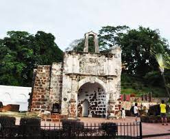 Kinabalu's height is 4905 metres (13,435ft), making it the highest mountain in malaysia. Unesco World Heritage Site Unesco