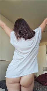 Liana Banks Striptease