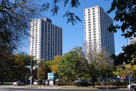 Home to wrigley field and the chicago cubs, lakeview is always bustling with both day and night activities for everyone to enjoy. Lake View Towers Chicago