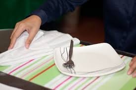 May 07, 2019 · a formal table setting is best suited for a more sophisticated, elegant affair where multiple courses will be served. How To Use A Napkin With Proper Table Etiquette 6 Steps