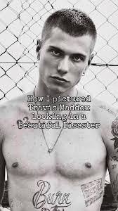 Travis Maddox's Instagram, Twitter & Facebook