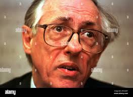 Donald Dewar, Secretary of State For Scotland, announces the site for the  temporary home of the Scottish Parliament, The Church of Scotland Assembly  Hall at The Mound, Edinburgh. March 1998 Stock Photo -