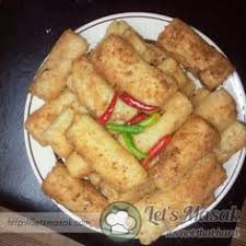 Untuk menu ini kamu membutuhkan dada ayam tanpa tulang, telur rebus, tauge, selada, almond butter, kecap rendah gula, jeruk nipis, daun jeruk dan bumbu halus (kencur, kemiri, cabe merah, cabe rawit. Menu Sarapan Pagi Ala Kampung