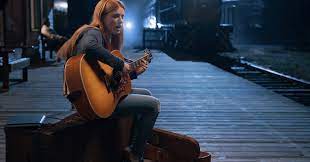 Non conosco la storia, ma fa strano pensare che la luce, quella che. Il Sole A Mezzanotte La Trama E Il Finale Del Film Con Bella Thorne La Storia