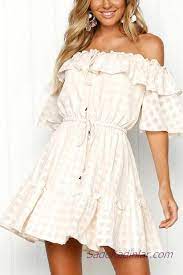 2021 onden dugmeli yazlik elbise modelleri ekru kisa omzu acik dusuk kol firfirli yaka kiyafet kombinleri mini elbiseler moda stilleri elbise
