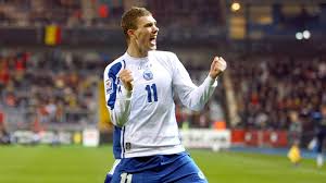 Edin džeko ( pronúncia bósnia: Dzeko Noch Unschlussig Eurosport