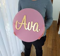 Personalised Round Name Wall Plaque Sign Baby Kids Nursery Decor Hanging Door Sign Birthday Gift Home Decor Made In Australia In 2020 Kids Nursery Decor Plaque Sign Wall Plaques