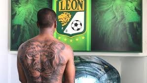 Catalanes no la han pasado del todo bien en la temporada, pero su gane 2 a 1 ante el athletic los catapultó. Seleccion Peruana Pedro Aquino Causo Sensacion Con Nuevo Tatuaje Un Leon En Toda La Espalda Foto Instagram Nczd Futbol Peruano Depor