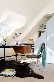Filigrane Mobel Vergrossern Den Raum Bild 14 Zimmer Mit Dachschrage Einrichten Dachschrage Einrichten Raume Mit Dachschragen