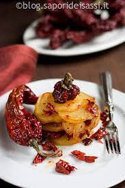 Patate E Peperoni Cruschi Ricetta Tradizionale Lucana Sapori Dei Sassi