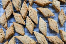 Canistrelli Sales A La Chataigne Et Aux Herbes Recette Chocolate Zucchini Recipe Chocolate Recipes Chocolate Zucchini Recipes