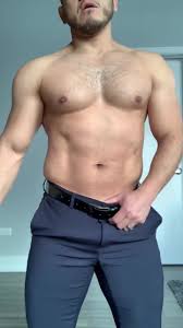 Bulge Cakes in jeans - sexy views