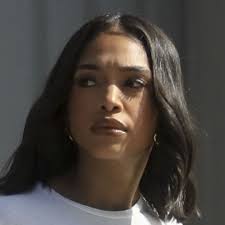 Lori Harvey shows off her rock-hard abs in a crop top before meeting with  BFF Hailey Bieber in Hollywood