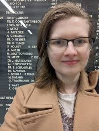 Anna Engle's Instagram, Twitter & Facebook