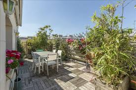 Appartement plongez au cœur de paris en vivant dans ce charmant studio de 40 m² situé au 4ème étage avec ascenseur. Appartement 6p A Vendre A Paris 14 03724