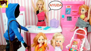 Juego de monster high latina com juegos de vestir. Las Bebes De Elsa Y Ana Atrapan Al Ladron Que Robo El Banco De Barbie Juguetes De Titi Youtube