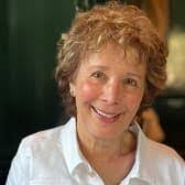 Tracy Earl's Instagram, Twitter & Facebook