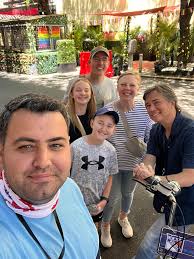 NYC tour with personalized experiences and photos