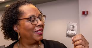 In honor of Black History Month, we celebrate the resilience and legacy of  Nellie Craig Walker, Miami's first Black graduate. Last week, her  great-granddaughter, Melanie Walker, visited Oxford for the first  time—setting