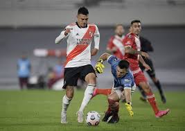 Fim do jogo, argentinos juniors 1, river plate 1. River Plate E Argentinos Juniors Empatam Em Jogo De Ida Das Oitavas Da Libertadores Libertadores Ge