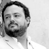 Carlos Lavin's Instagram, Twitter & Facebook