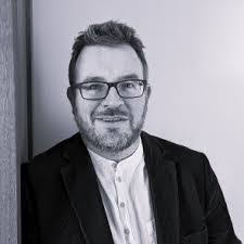 Richard Longman's Instagram, Twitter & Facebook