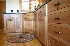 Wolverine Cabinet Company Wolverine And Petoskey Michigan Stained Kitchen Cabinets Quality Cabinets Cabinet