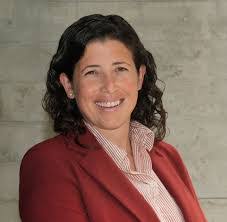 Deena Klein's Instagram, Twitter & Facebook