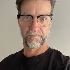 Dara Langley's Instagram, Twitter & Facebook