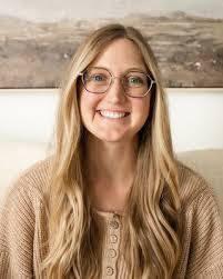 Hannah Sheppard's Instagram, Twitter & Facebook