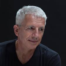 Looking forward to chatting with Damian about the grimily evocative joy  that is The Two Roberts: tomorrow at noon