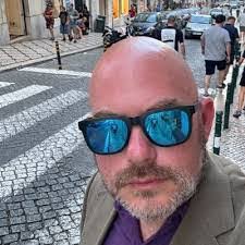 Wade Tharp's Instagram, Twitter & Facebook