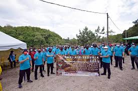 Jabatan alam sekitar kuantan pahang. Sukarelawan Gotong Royong Bersihkan Sungai Ump News