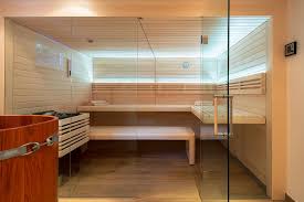 So wissen wir nicht nur, welche hölzer für den saunabau am besten geeignet sind, sondern auch, wie sie für die sehr speziellen einsatzbedingungen in ihrer sauna zu verarbeiten sind. Sauna Fur Zuhause Linie Nordlicht Corso Sauna Manufaktur