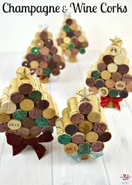 If you're a wine lover then it isn't hard for you to collect a bunch of wine corks. Champagne Wine Corks Crafts Diy Wine Cork Christmas Tree