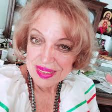 El día de ayer, 29 de junio, falleció María Alicia Assad de Kalifa, a los  95 años de edad, causando su deceso gran tristeza entre sus seres queridos.  Ella fue esposa de