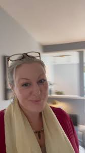 My favorite parts of Saturday’s showings. Vaulted ceilings, exposed wood  beams just to name a few. These two properties had lots of people at the  open house and shoe booties became a hot commodity! Be ...