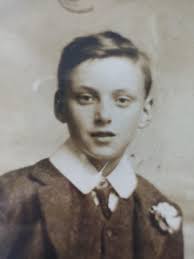 Hello fellow dullsters when I was a child I spent a lot of time at my  grandparents in north wales