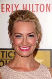 Beth Behrs foto editorial. Imagem de montes, beth, monte