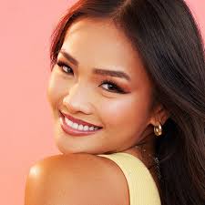 The Bachelor': Kelsey Shares What Prompted Her and Daisy to Ride to the  Final Rose Ceremony Together