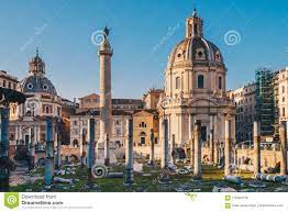 Trajan在日出的` S论坛在罗马，在罗马广场附近的意大利库存照片- 图片包括有历史, 战争: 110463776