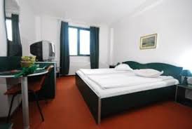 Pensiunea old city brasov facilitati tarife facilitati oferte speciale de craciun 2019 revelion 2020 paste 2020. Pension Sofie Brasov Romania