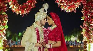 Mengenakan gaun pengantin putih dan kemudian, lehenga merah. Menikah Dengan Nick Jonas Priyanka Chopra Disebut Aji Mumpung